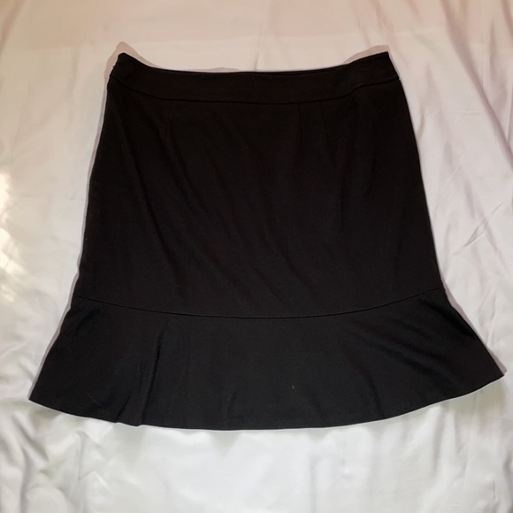 Anne Taylor Loft Black Skirt, sz 8 - Picture 3 of 5